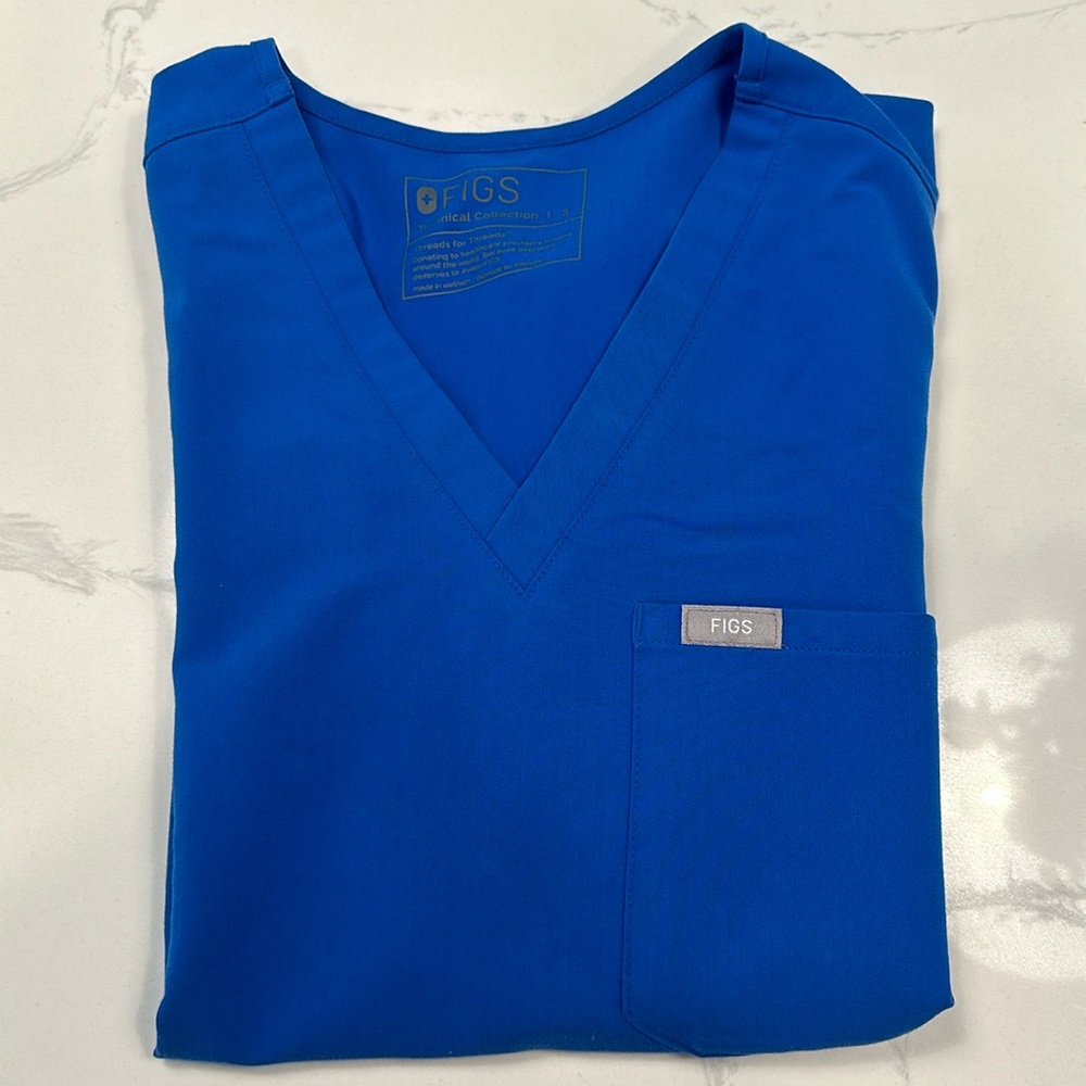 FIGS Catarina one pocket scrub top